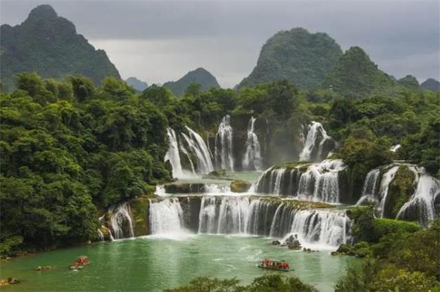 你穿的衣服，暴露了你的阶层！《欢乐颂3》是如何撕开残酷人生的？游戏画面
